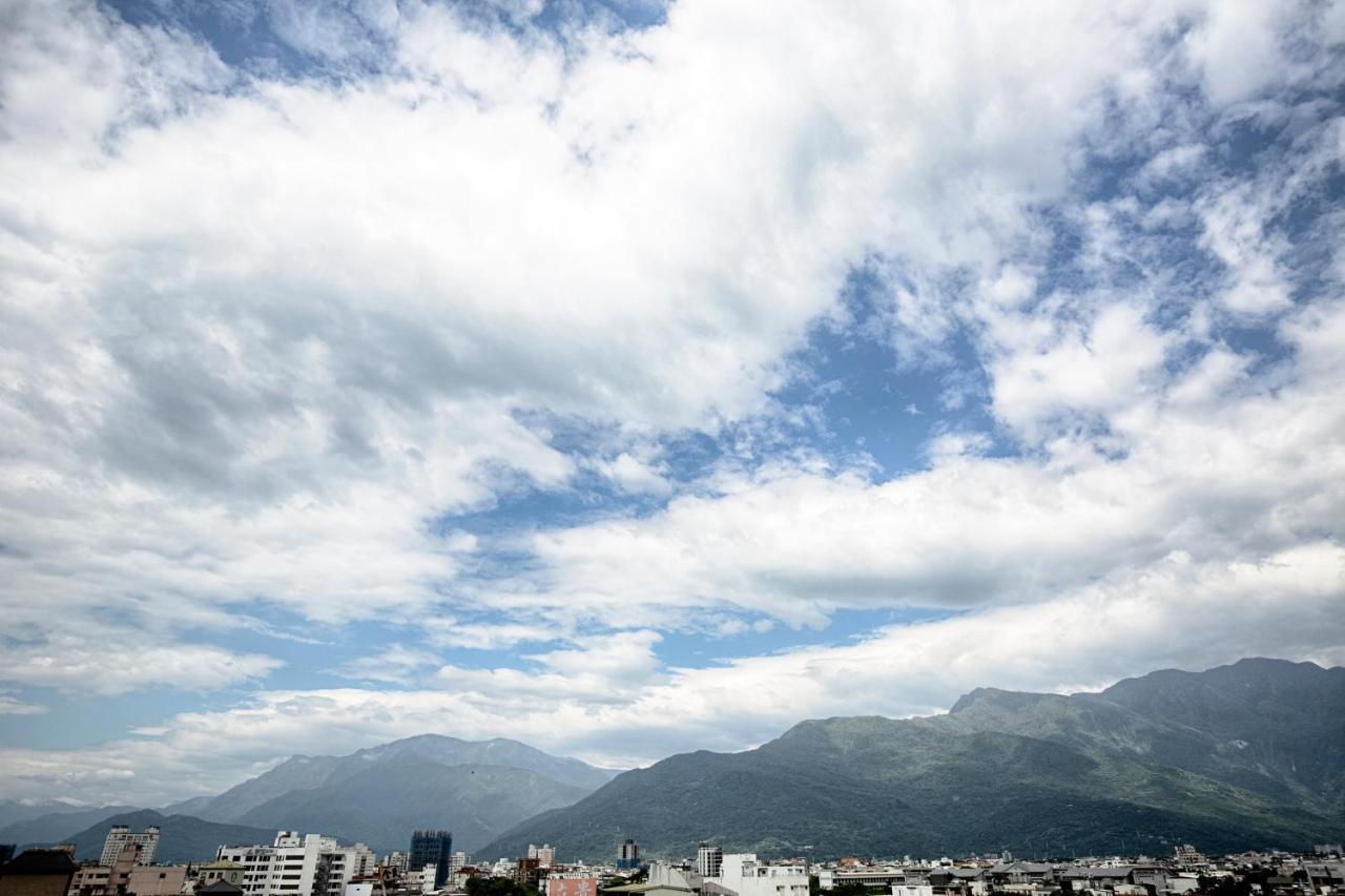 天璽商務飯店 Cullinan Hotel Hualien City Exterior photo