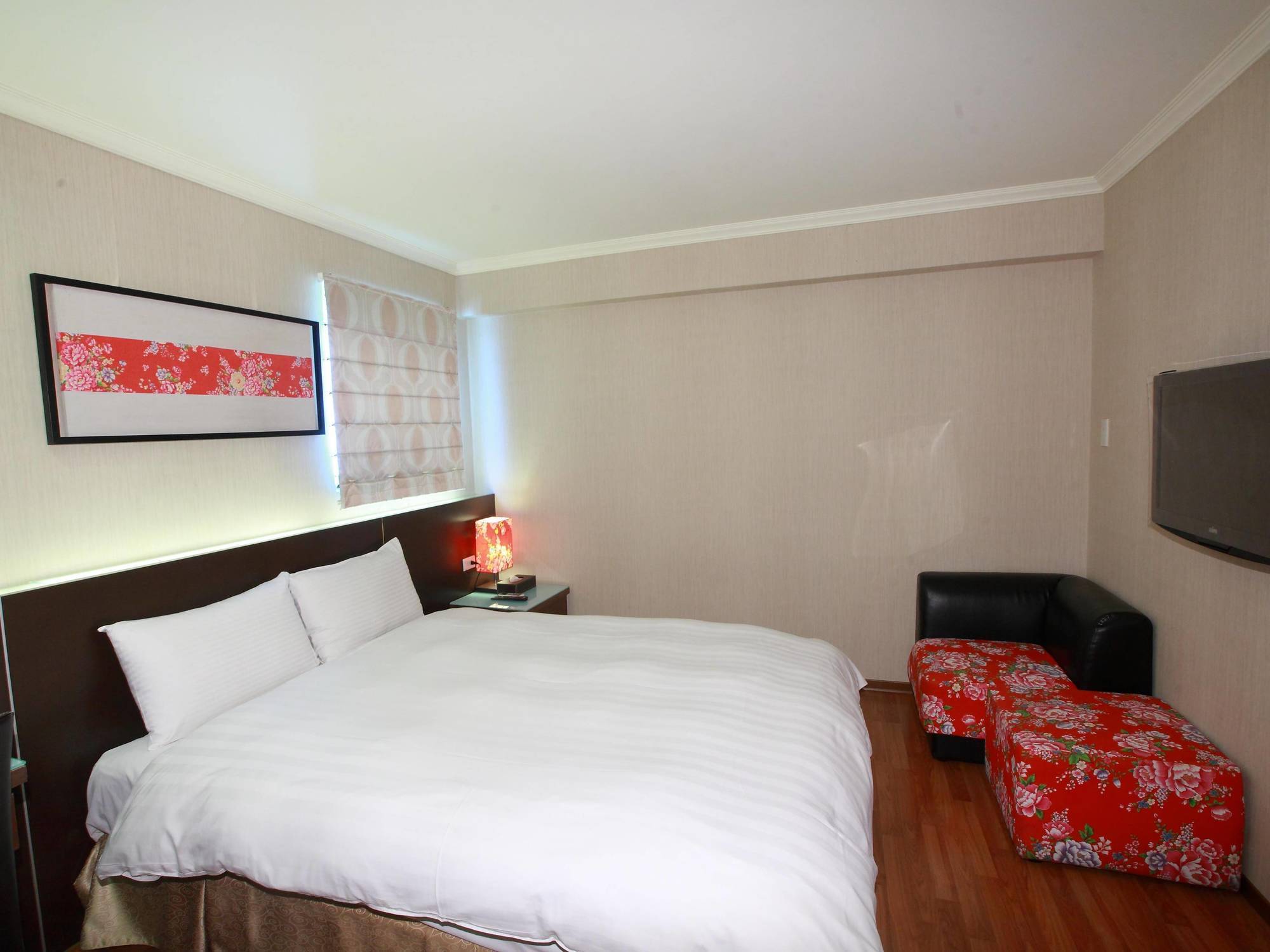天璽商務飯店 Cullinan Hotel Hualien City Exterior photo